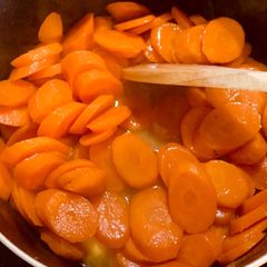 A picture of Glazed Carrots.