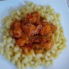 A picture of Chicken chili with pasta 🌶️🍝.