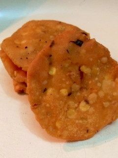 நிப்பட்டு / தட்டை (Nippattu recipe in tamil) செய்முறை முக்கிய புகைப்படம்