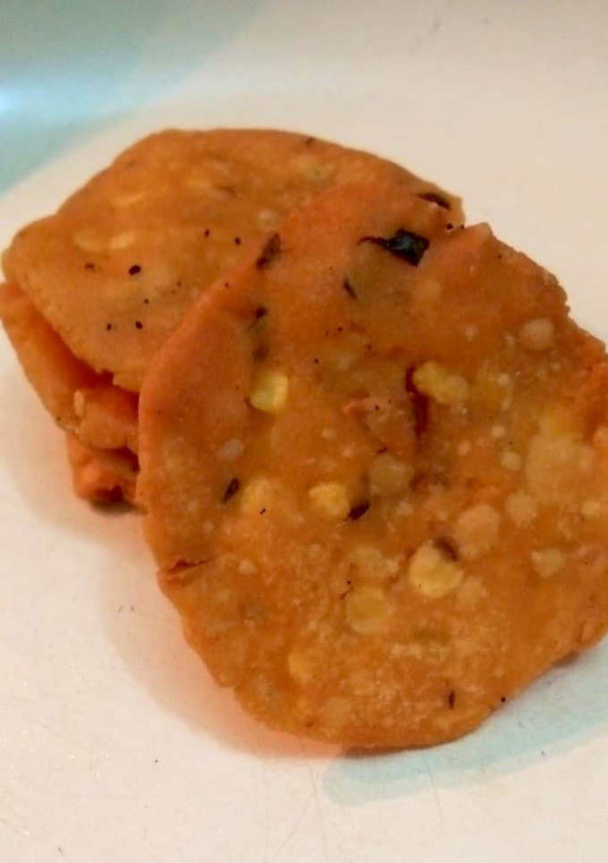 நிப்பட்டு / தட்டை (Nippattu recipe in tamil) செய்முறை முக்கிய புகைப்படம்
