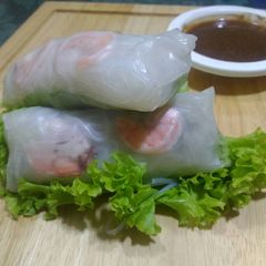 Simple Fresh Vietnamese Spring Roll A picture of Simple Fresh Vietnamese Spring Roll.