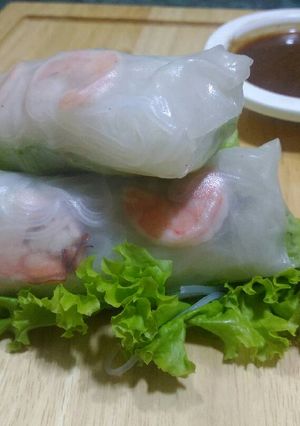 A picture of Simple Fresh Vietnamese Spring Roll.