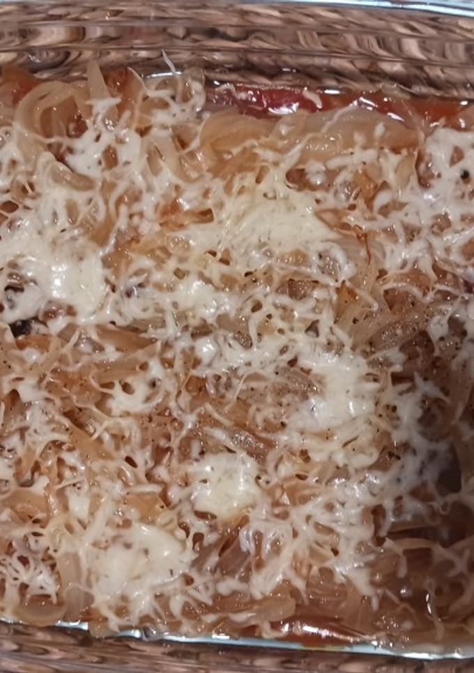 Una foto de Cinta de lomo con cebolla gratinado
