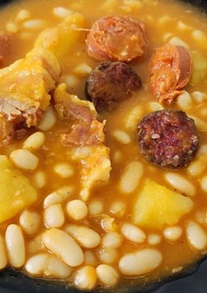 Una foto de Potaje de habichuelas tradicional o en Olla GM