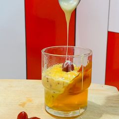 A picture of Jell-O-shots.