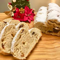 A picture of Stollen for Christmas🎄.