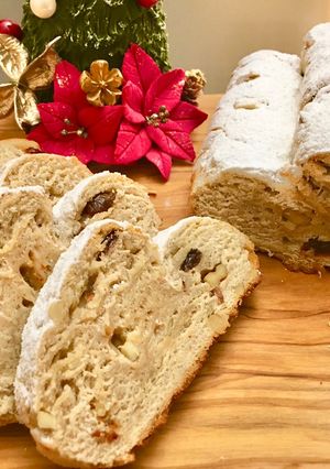 A picture of Stollen for Christmas🎄.