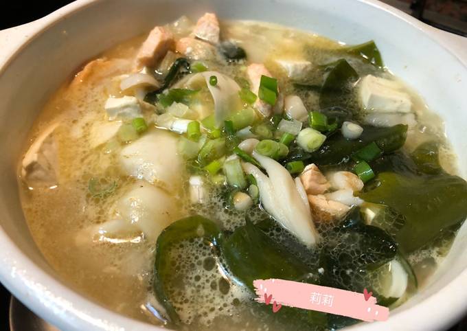 Soup miso salmon 鮭魚湯