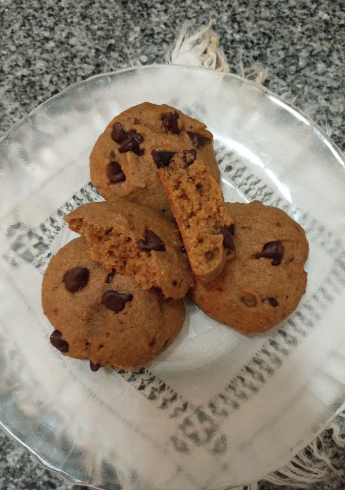 Una foto de Galletas de naranja y chocolate con harina integral