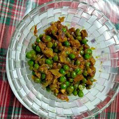 A picture of Mushroom matar dry sabzi.