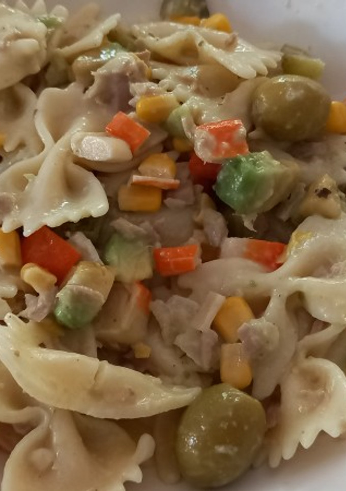 Una foto de 170. Ensalada de lacitos con salsa César