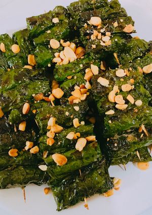 Hình của món Bò cuộn lá lốt.