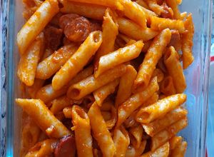 Foto principal de Macarrones con chorizo y salchichas