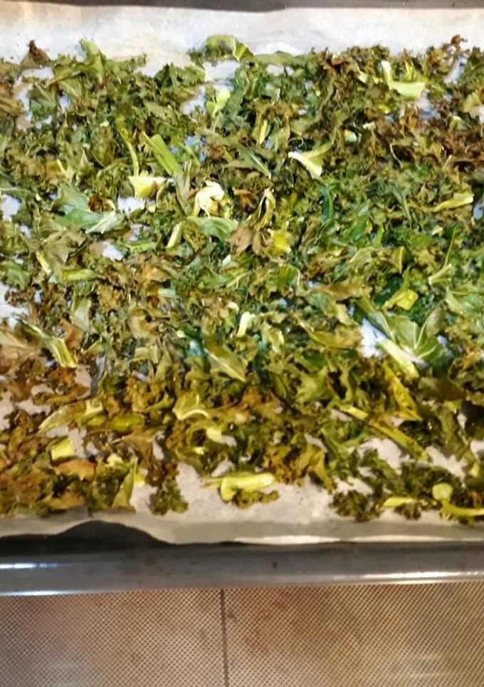 Una foto de Col kale deshidratada "snacks saludables"