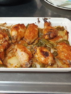 Una foto de Alitas de pollo al horno con toque de sabor