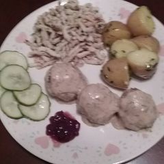 A picture of Swedish Meatballs.