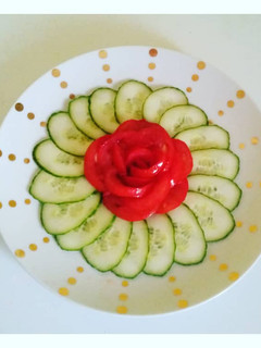 Une photo de 🌱 Une belle rose de tomates 🍅 🌱