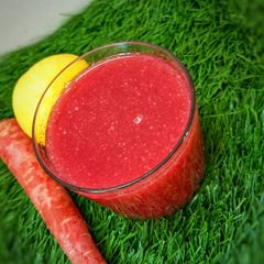 Apple Pomegranate carrot detox juice A picture of Apple Pomegranate carrot detox juice.