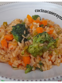 Una foto de Arroz con verdura
