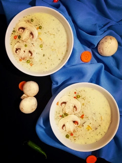 عکسی از دستور سوپ قارچ شیر