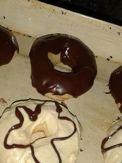 Una foto de Riquísimas donas al horno!🍩🍩