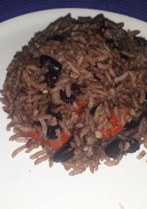 Una foto de Arroz moros y cristianos