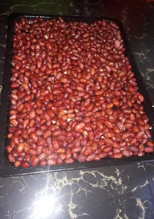 A picture of Baked groundnuts (Njugu).