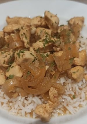 A picture of Malaysian chicken.