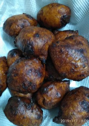 A picture of Banana fritters.
