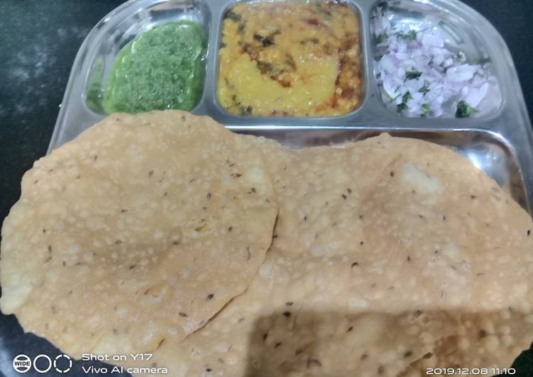 How to Prepare Homemade Dal pakwan Sindhi style