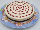 Cheesecake San Valentino con cioccolato bianco e gelée di lamponi