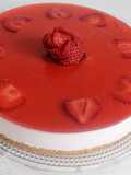 Tarta de mousse de fresas sin huevo