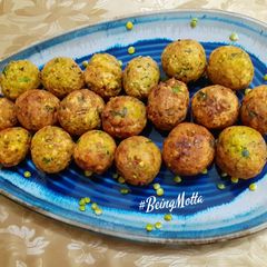 Ponk Wada/ Fresh Shorgum Pakora A picture of Ponk Wada/ Fresh Shorgum Pakora.