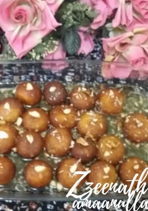 A picture of Bread Gulab Jamuns.