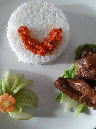 Cara Gampang Menyiapkan Ayam bumbu empal dgn sambal bawang Irit Untuk Jualan