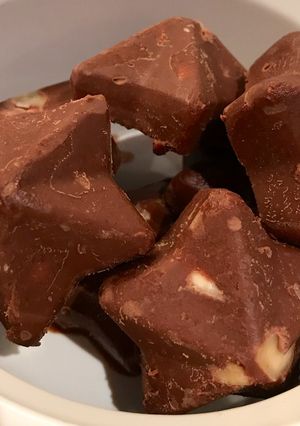 A picture of Chocolate almond Keto Fat Bombs.