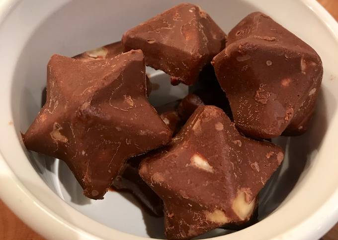 Chocolate almond Keto Fat Bombs