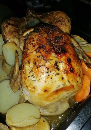 A picture of Roasted Chicken in Oregano and Lemon and Other Spices.