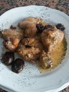 Una foto de Pollo con salsa de ciruelas