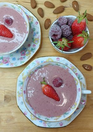 Une photo de 🍓Smoothie framboise fraise purée d'amande