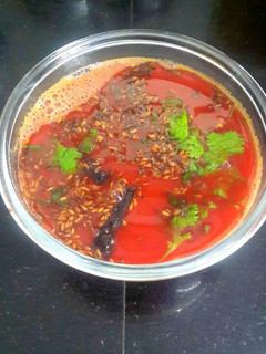 பீட்ரூட் எலுமிச்சை ரசம் (Beetroot elumichai rasam recipe in tamil) செய்முறை முக்கிய புகைப்படம்