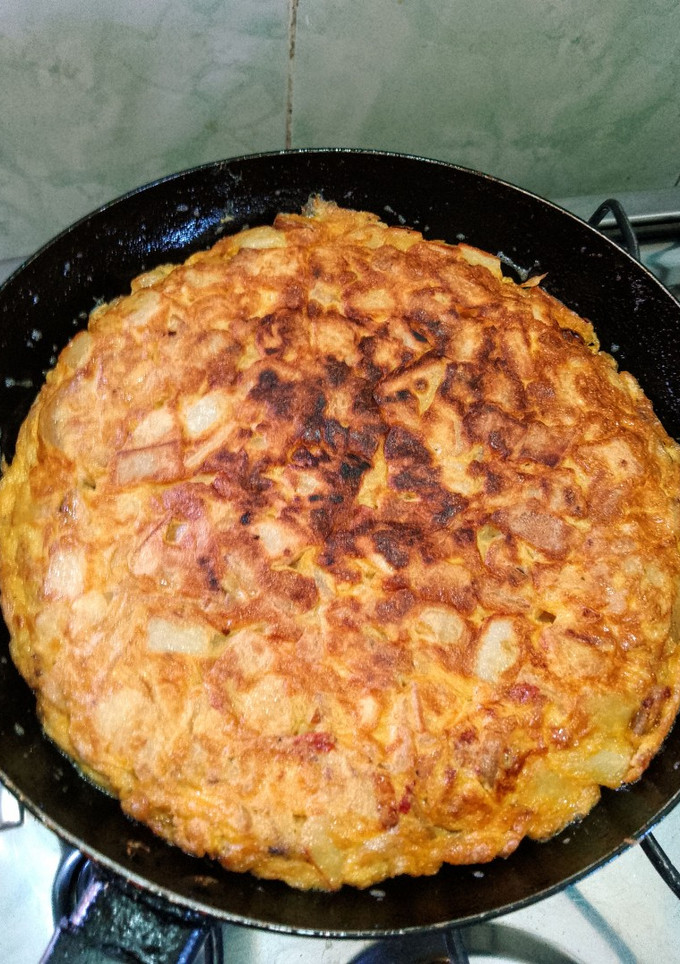 Una foto de Tortilla de papas y cebolla