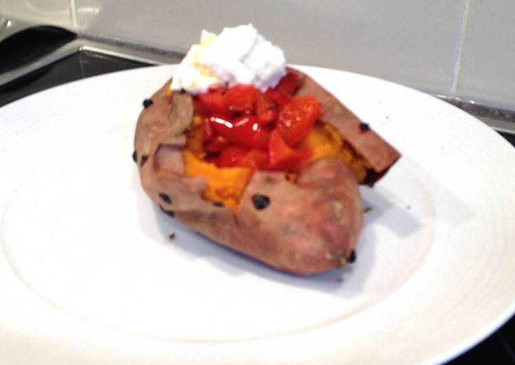 Baked Sweet Potato & Red Pepper