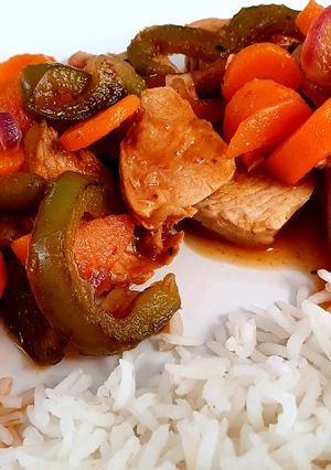 Φωτογραφία της συνταγής Κοτόπουλο με γλυκόξινη σως βαλσάμικο και λαχανικά ΥΓΙΕΙΝΟ