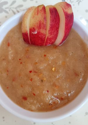 A picture of Delicious Peach Chutney.