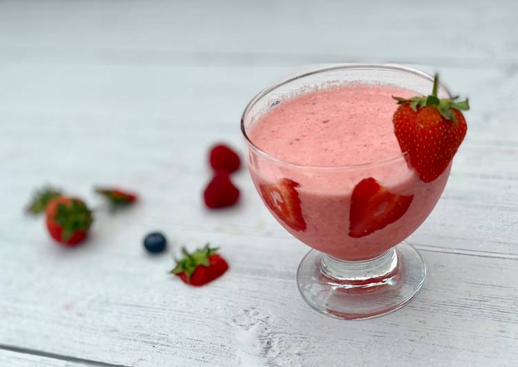 Simple Way to Prepare Ultimate Super berries smoothies