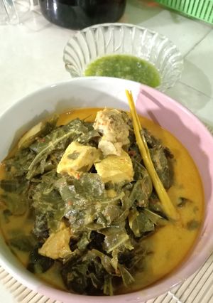 Foto resep 07. Sayur daun singkong ayam favorit suami