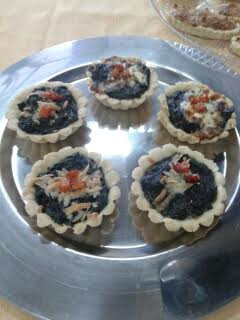 Una foto de Masa para tarteletas saladas, rellenas con espinacas y salsa blanca