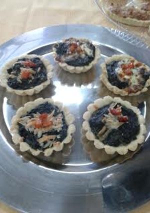 Una foto de Masa para tarteletas saladas, rellenas con espinacas y salsa blanca