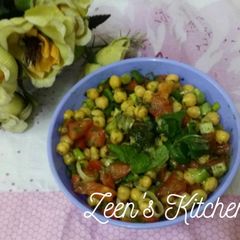 A picture of Chickpea Salad with Mint Dressing.